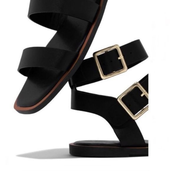 !! NEW !! Strappy Gladiator Sandals in Black - Picture 4 of 12